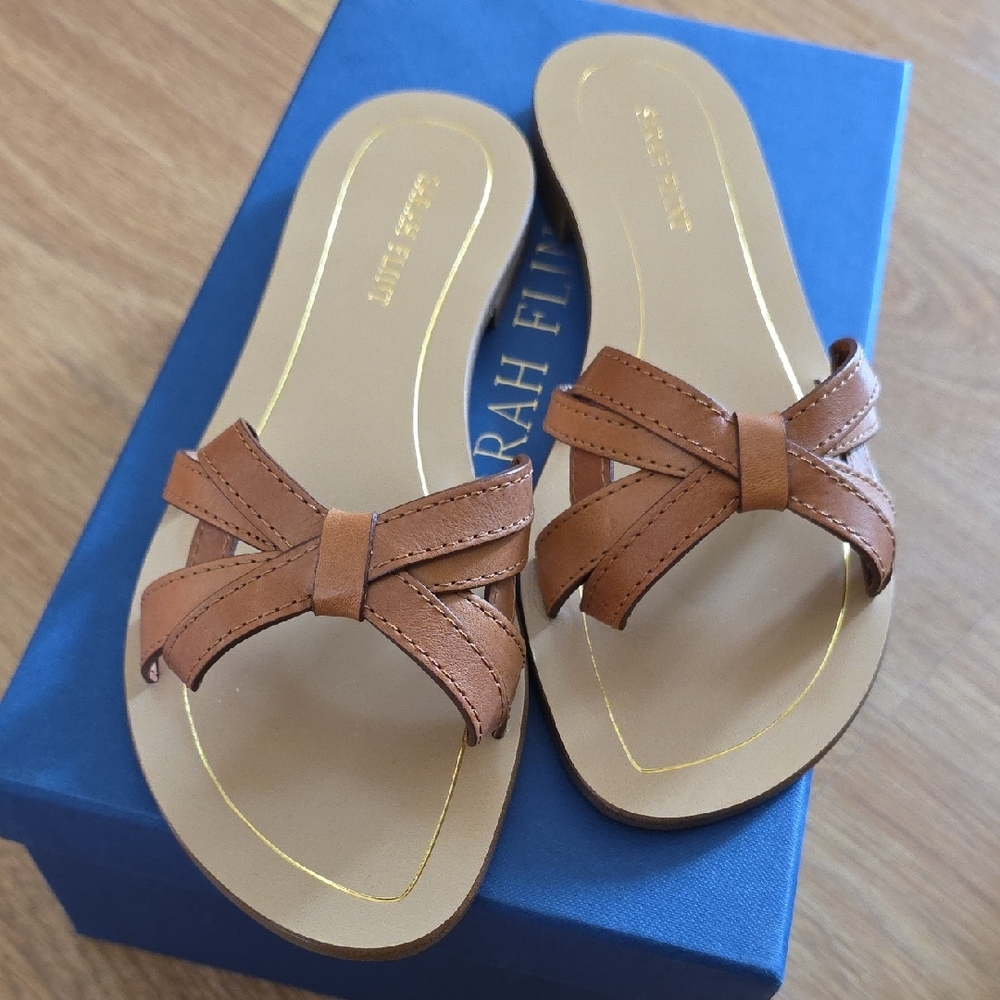 NWT Sarah Flint Tan Mirjana Bow Sandals